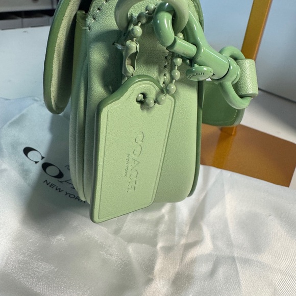 Coach Mint Green Crossbody Bag Emmy Saddle Bag 23 Pistachio Mint rare leather - Picture 6 of 10